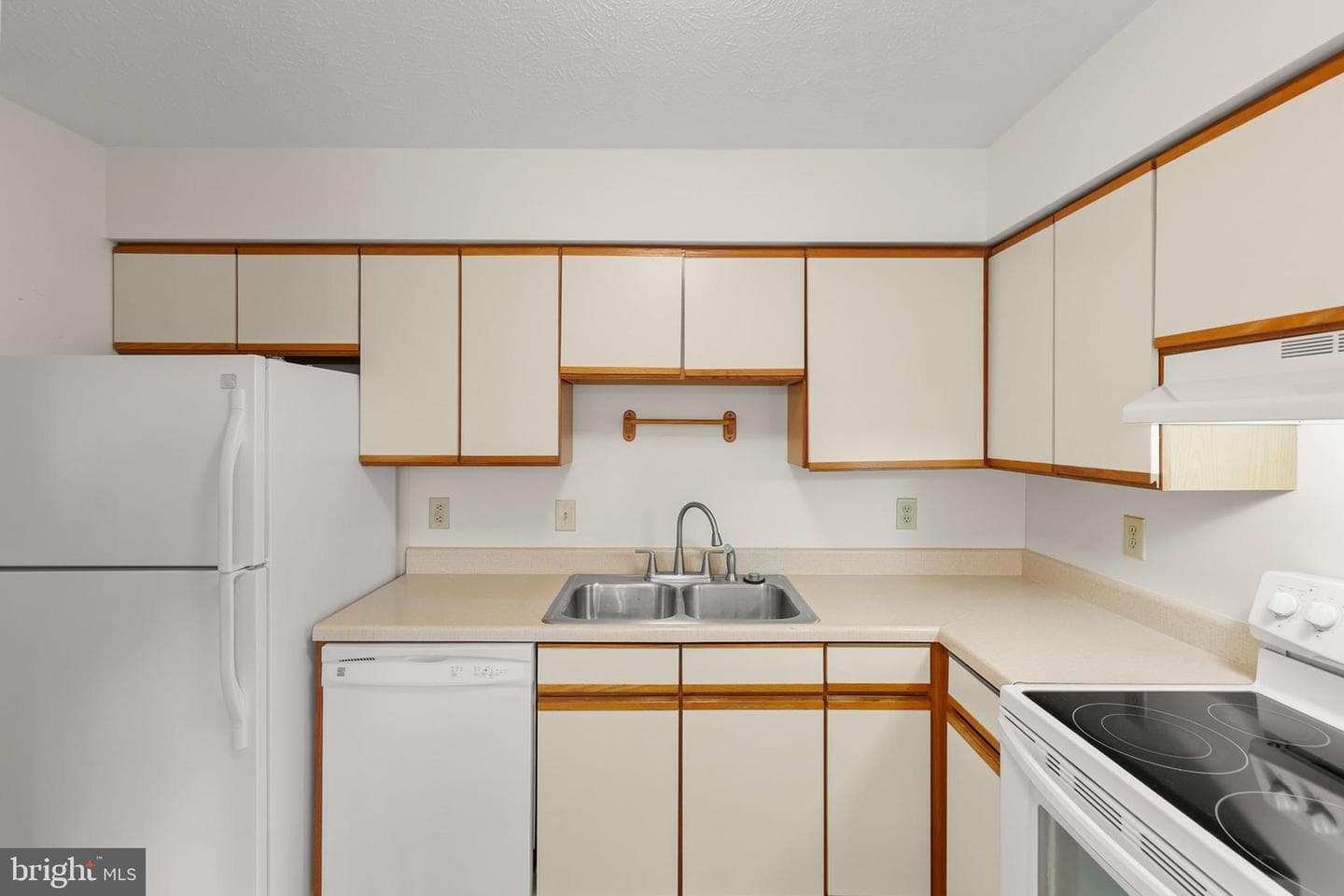 111 Meadowview Court photo 10