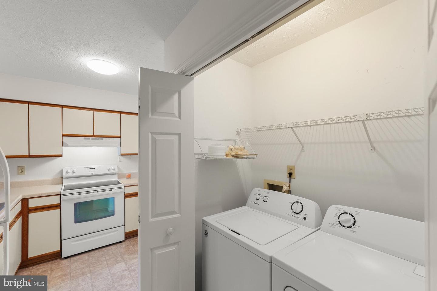 111 Meadowview Court photo 11
