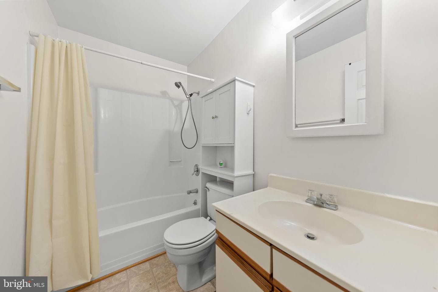 111 Meadowview Court photo 17