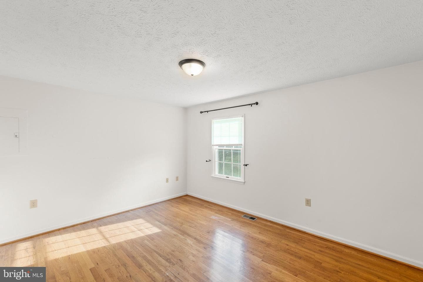 111 Meadowview Court photo 21