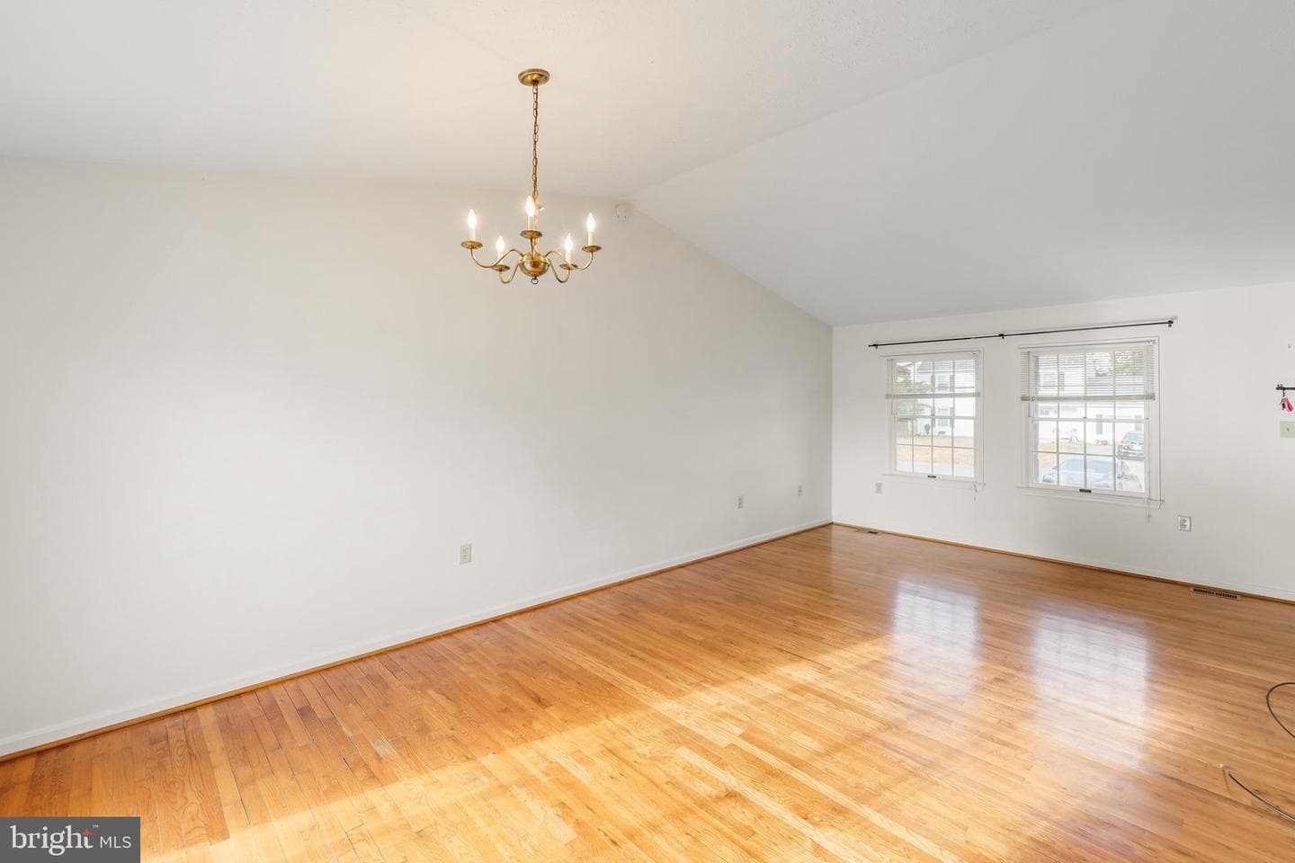 111 Meadowview Court photo 5
