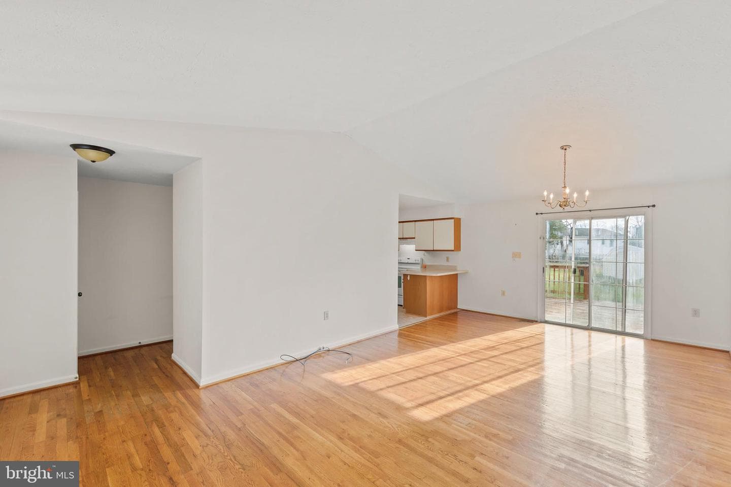 111 Meadowview Court photo 6