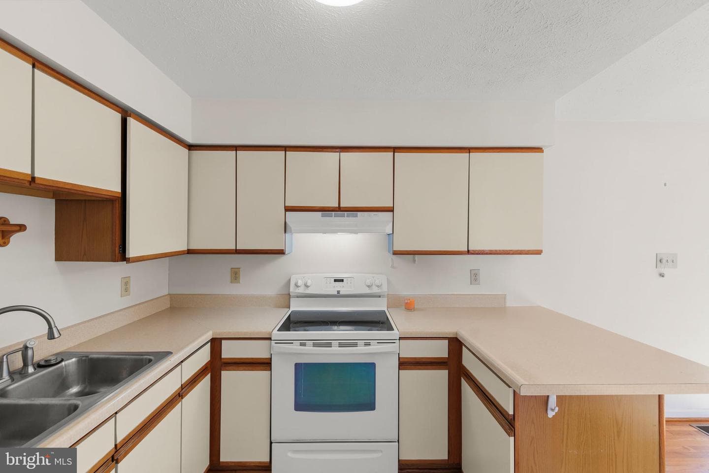 111 Meadowview Court photo 8