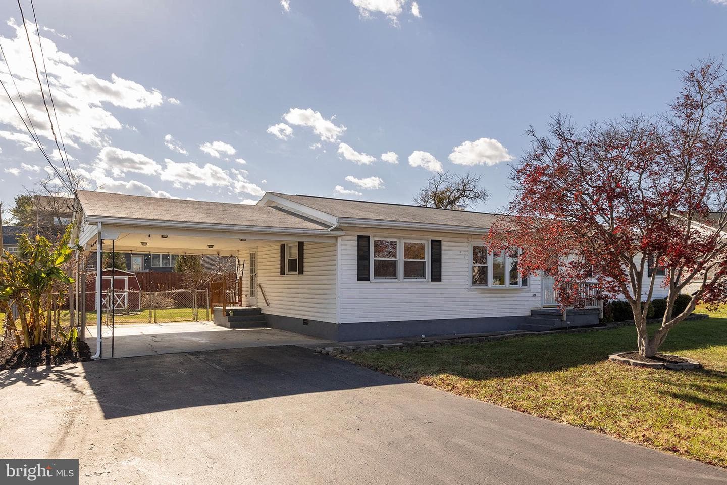 126 Plainfield Drive photo 2