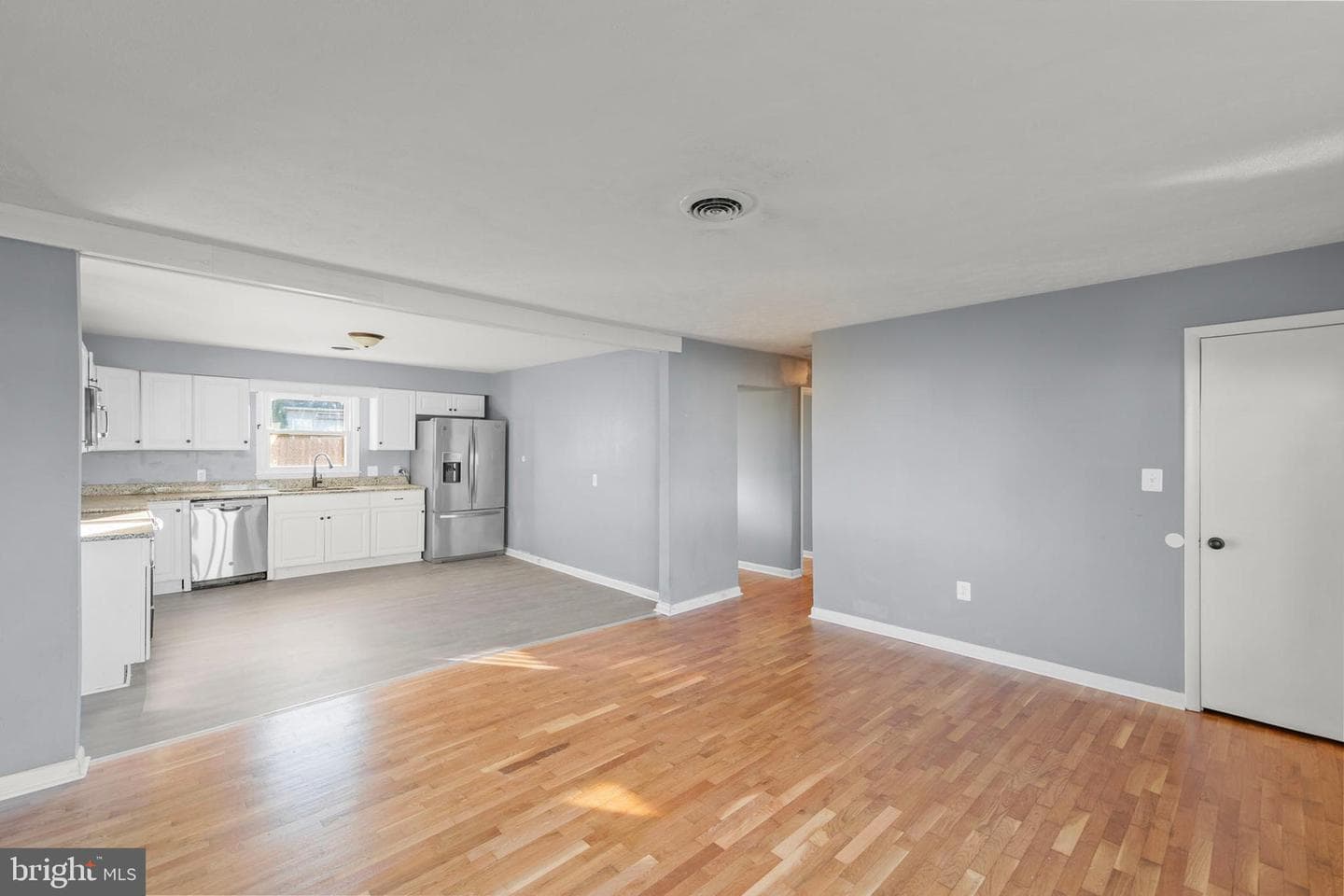 126 Plainfield Drive photo 5