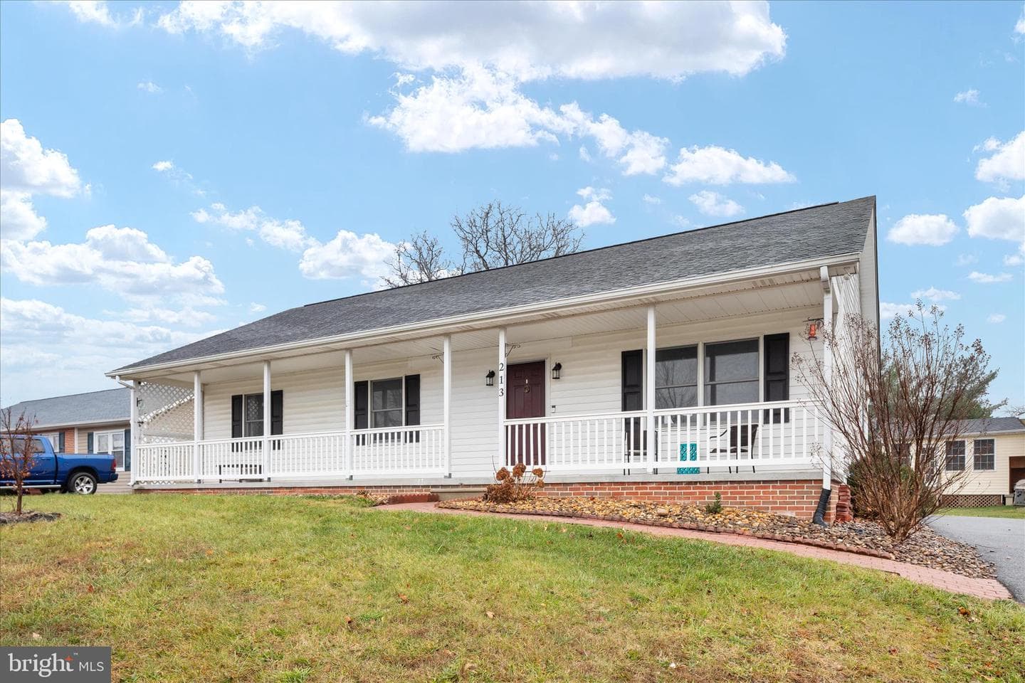 213 Tanager Drive photo 3