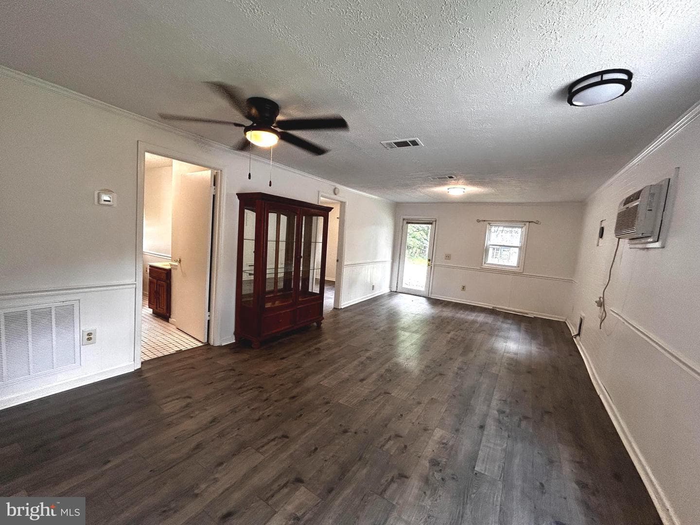 703 White Oak Road photo 4