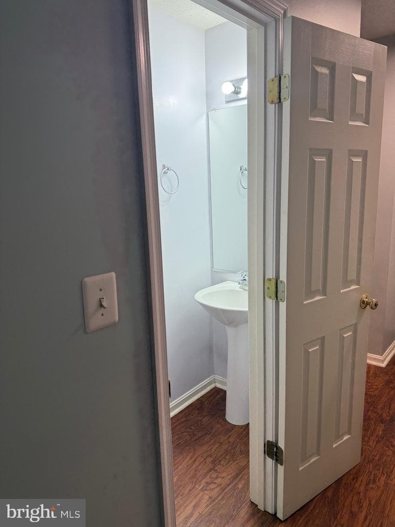 345 Surrey Club Lane photo 11