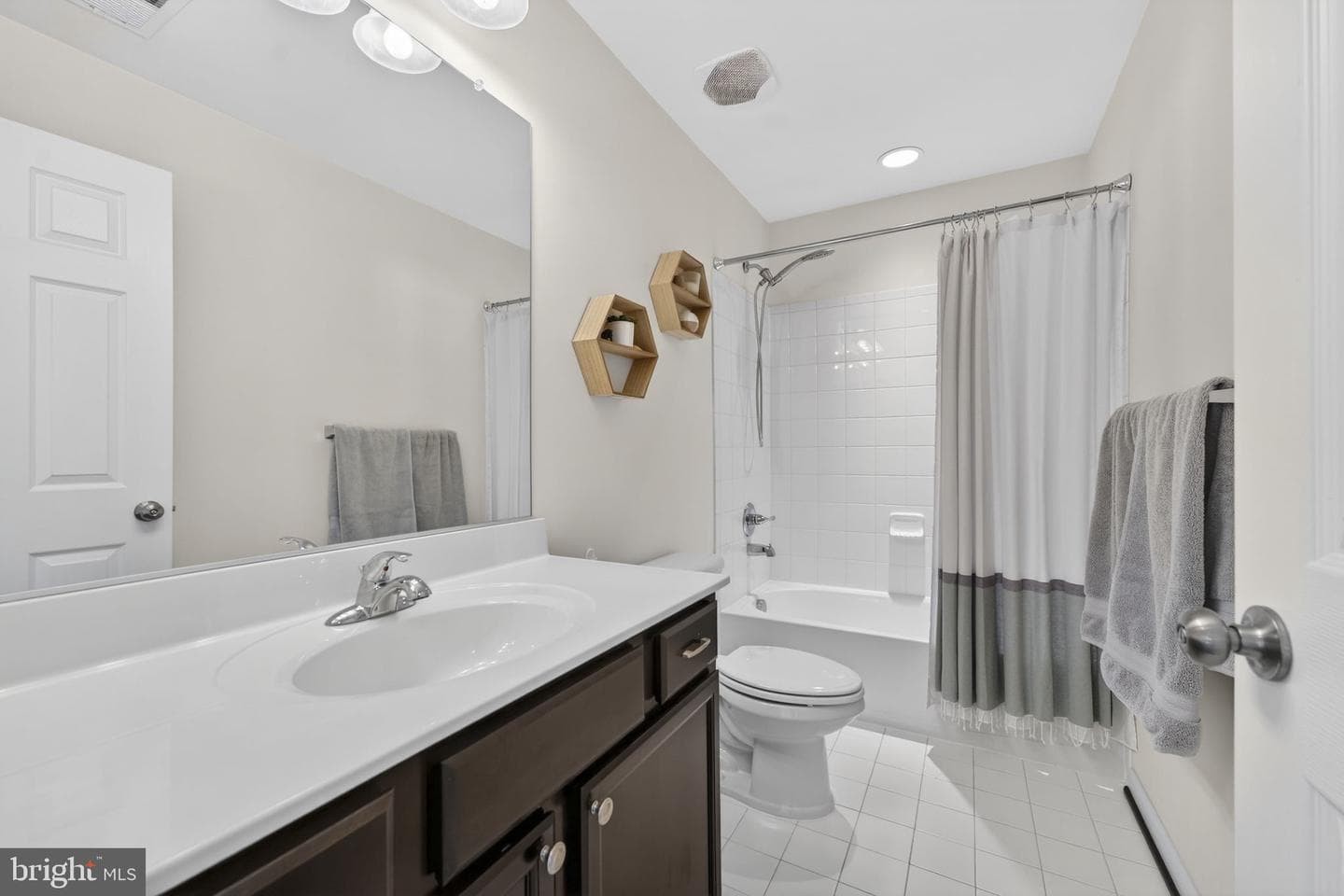 104 Blackford Drive photo 23