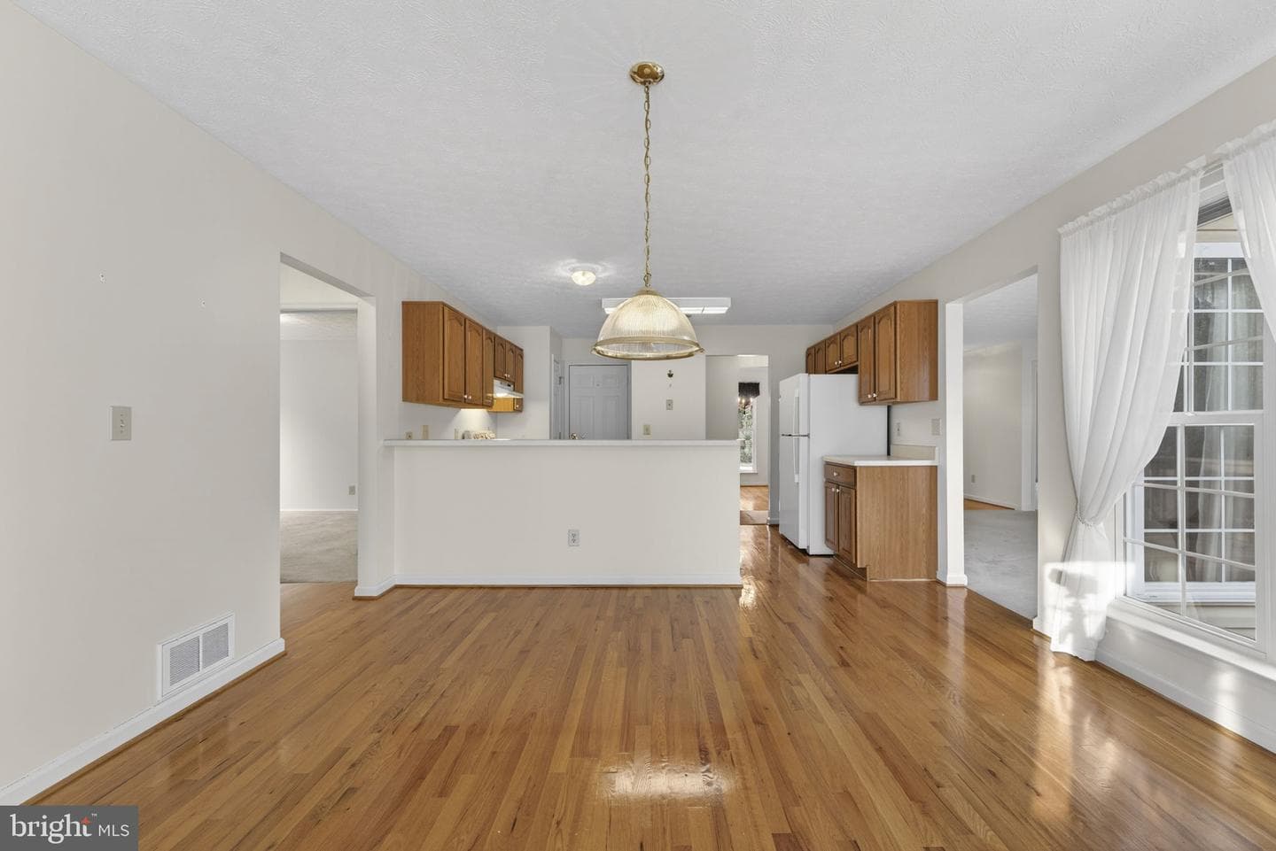 236 Bentley Avenue photo 15