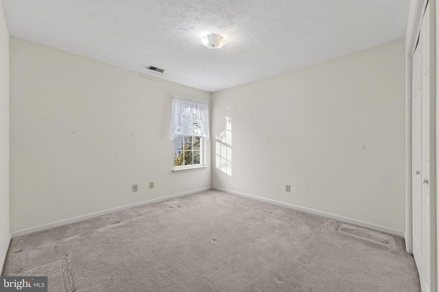 236 Bentley Avenue photo 27