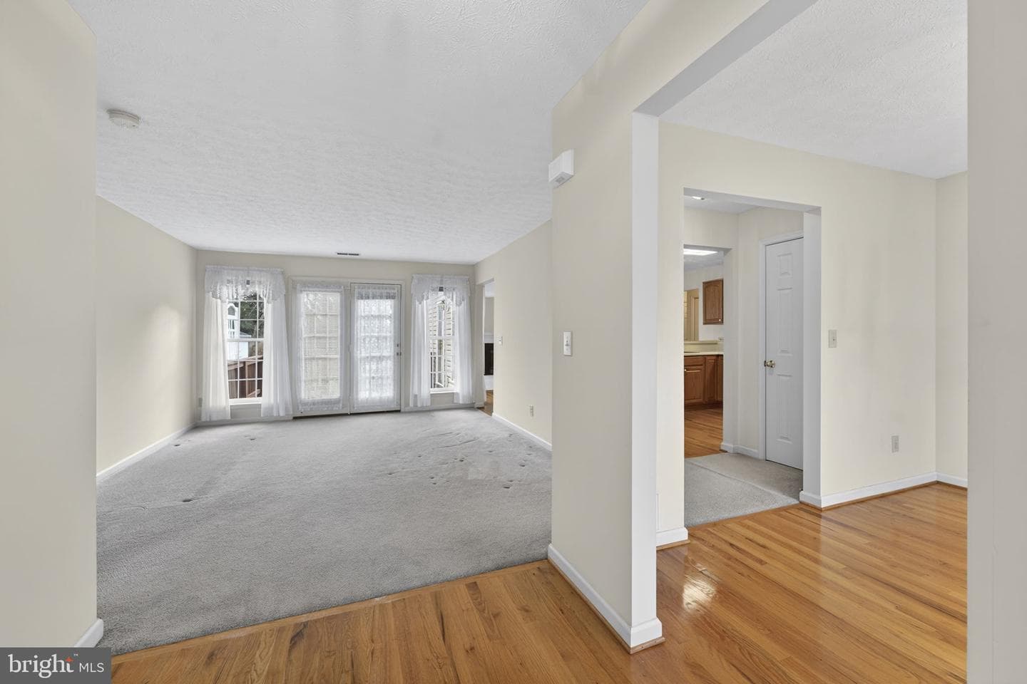 236 Bentley Avenue photo 5