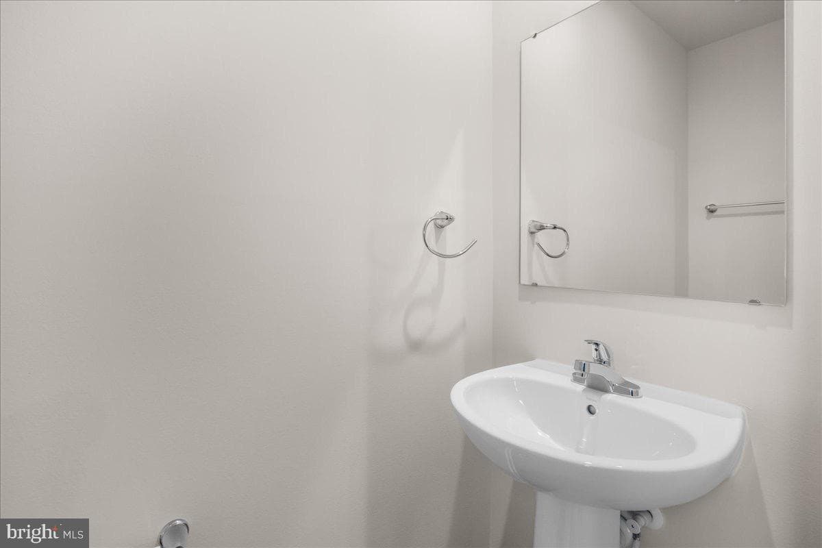 131 Kensington Circle photo 12