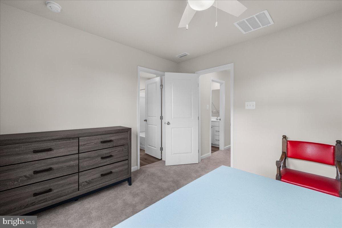 131 Kensington Circle photo 15