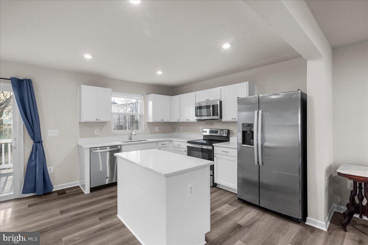 131 Kensington Circle photo 3
