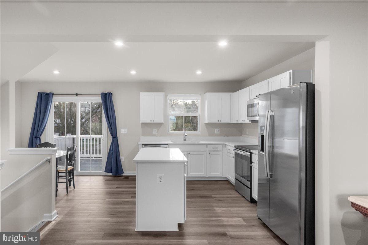 131 Kensington Circle photo 8