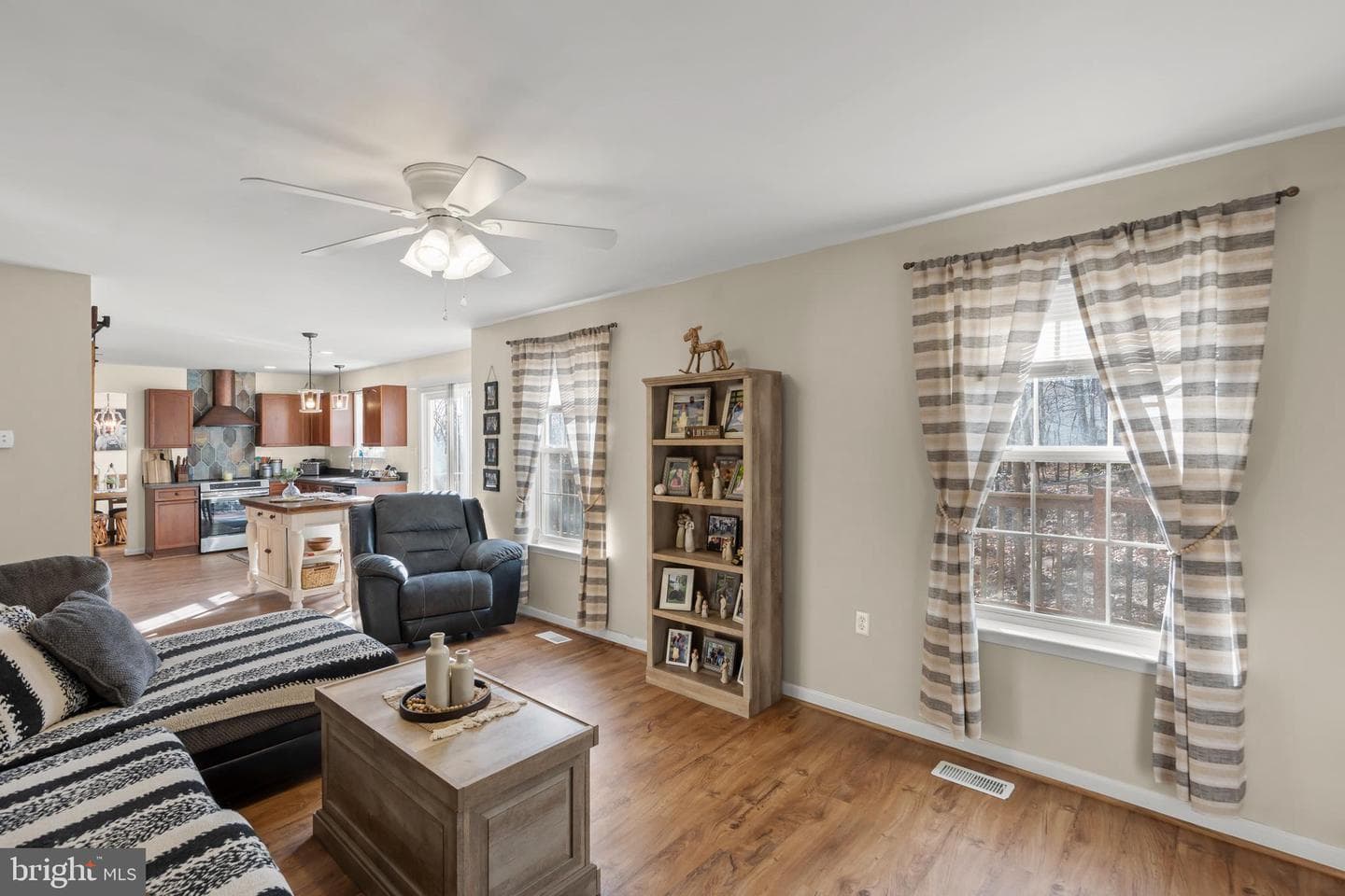 1105 Henry Drive photo 23