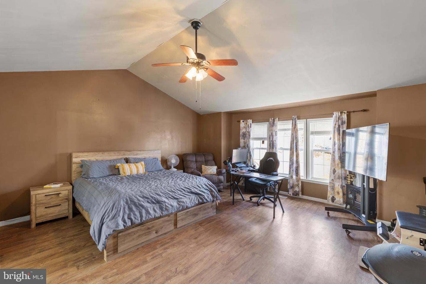 1105 Henry Drive photo 27
