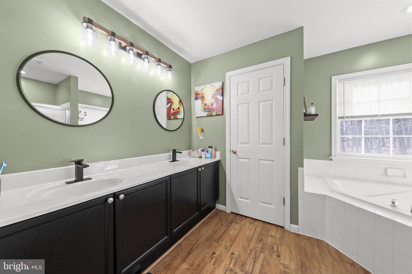 1105 Henry Drive photo 30