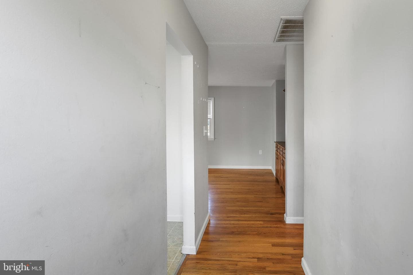 7786 Carolyn Avenue photo 13