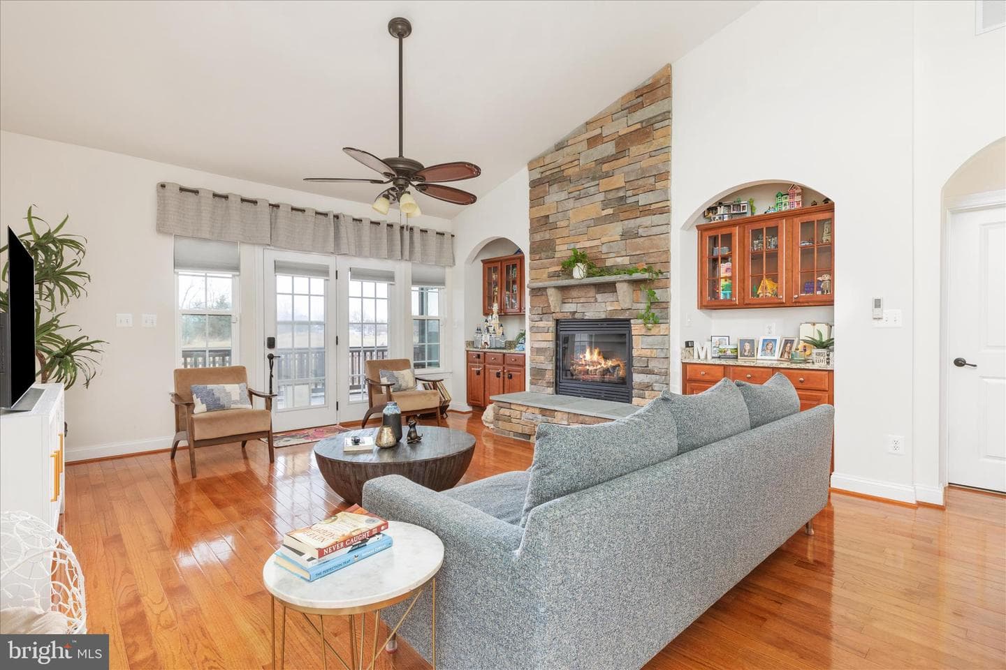 122 Buccaneer Court photo 3