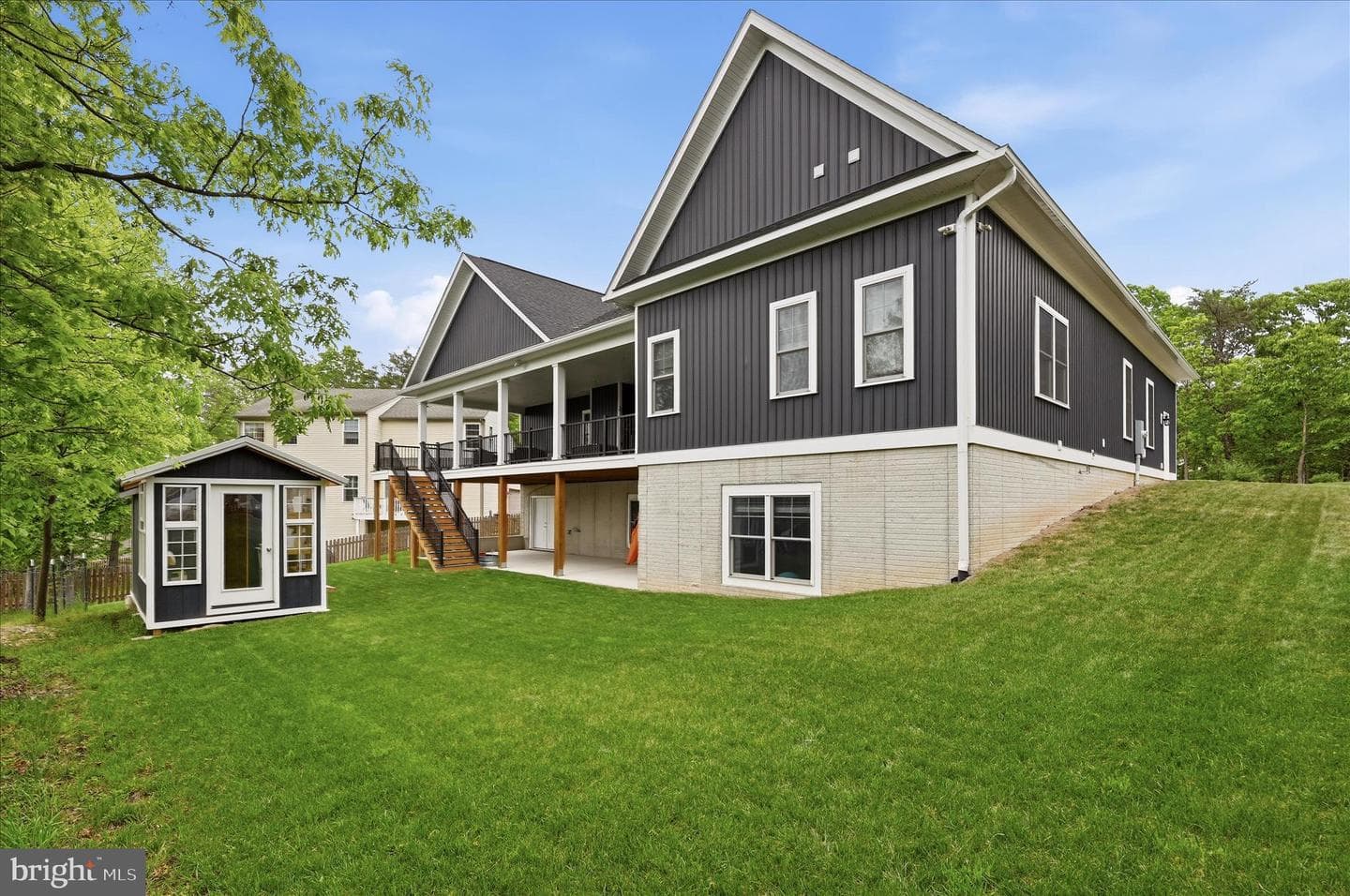 516 Sleigh Drive photo 2