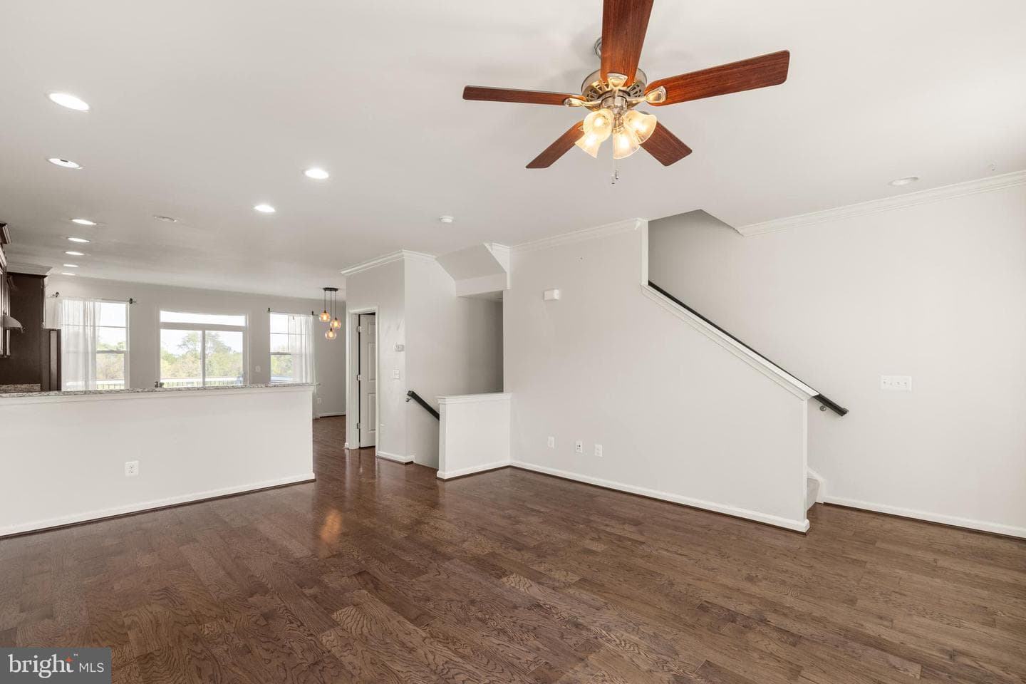 111 Rotunda Drive photo 12