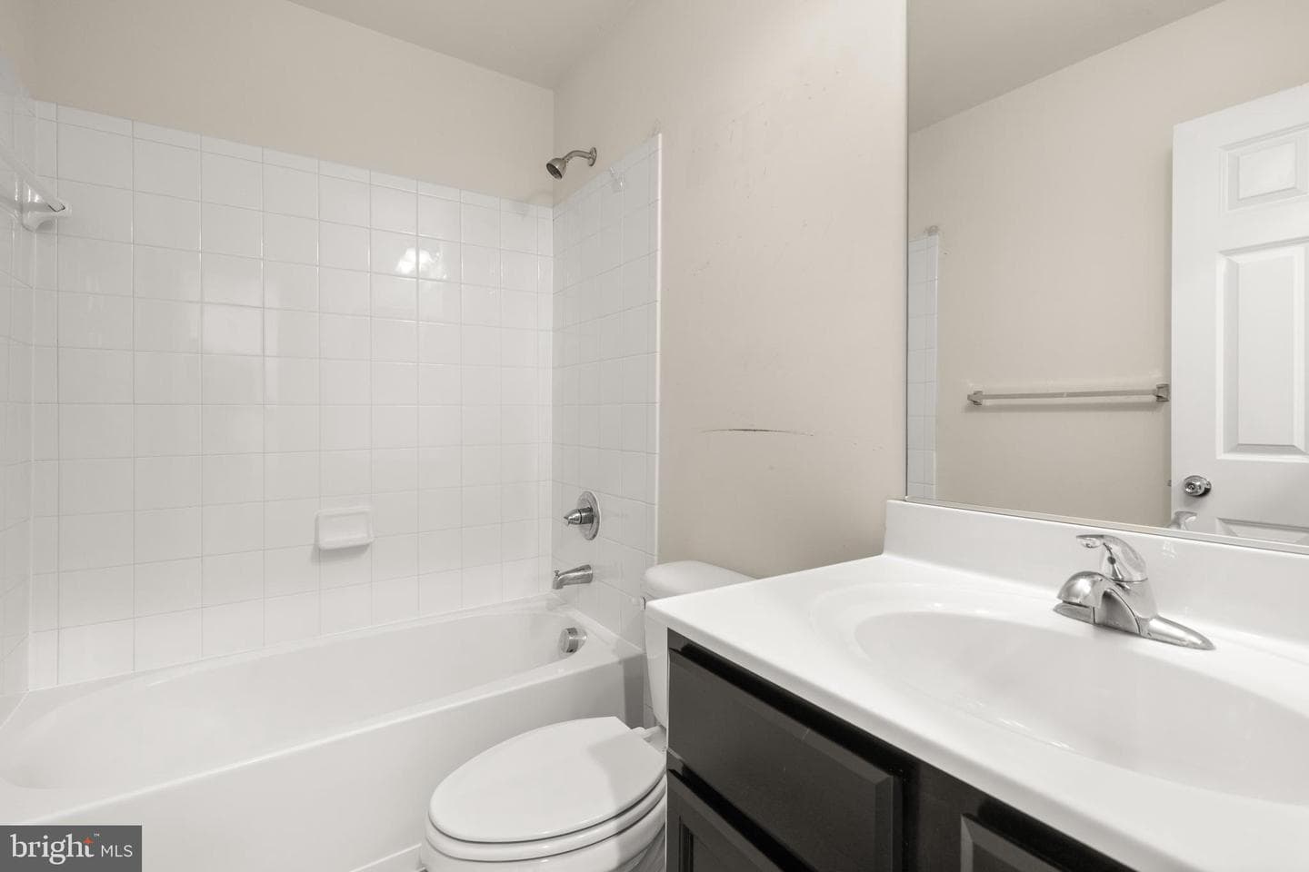 111 Rotunda Drive photo 24