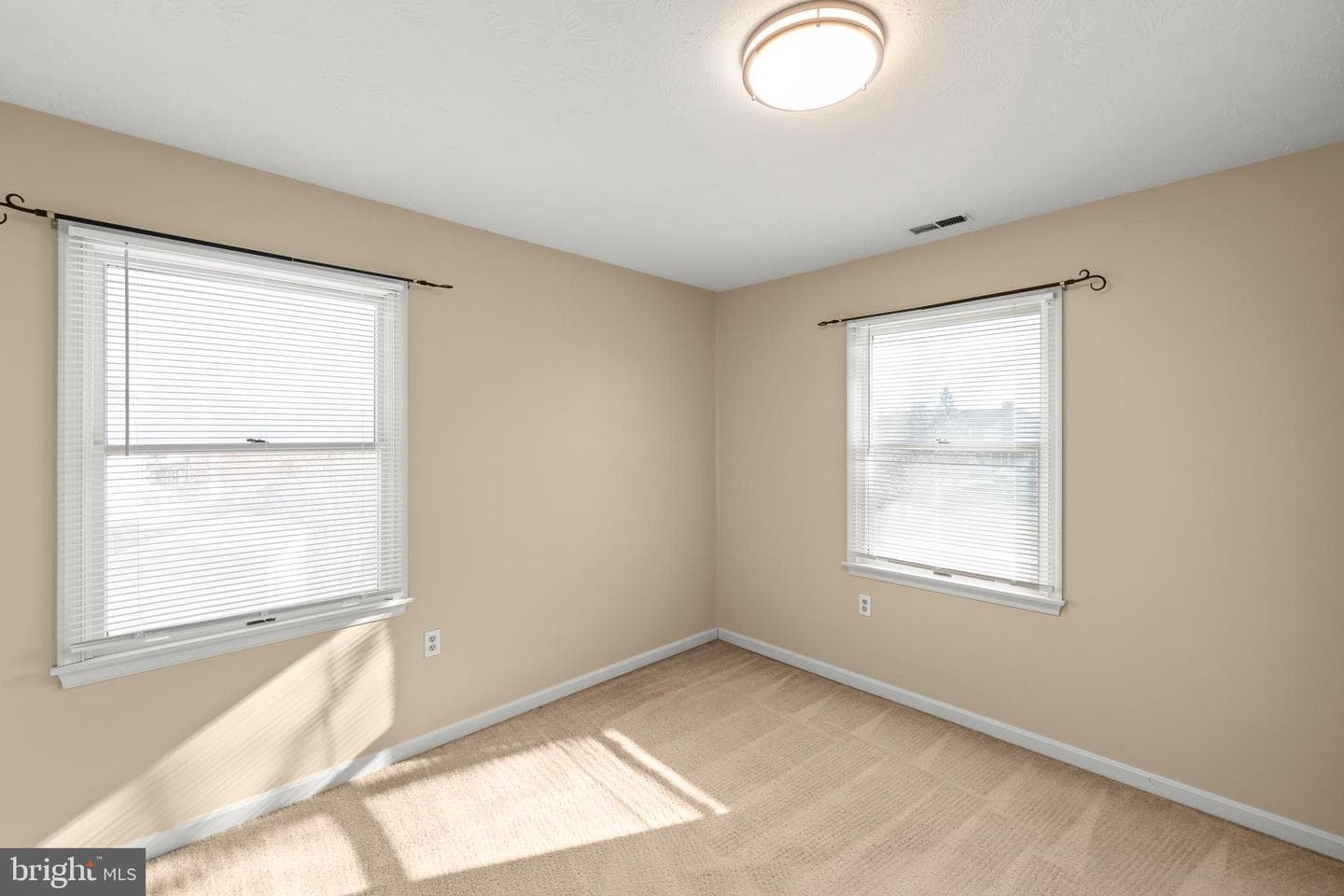 108 Columbia Circle photo 25
