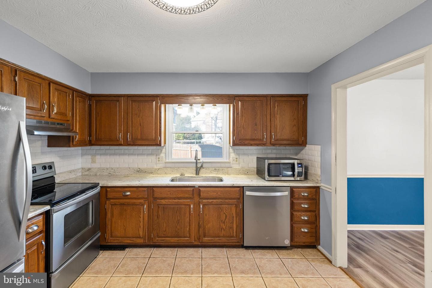 108 Columbia Circle photo 4