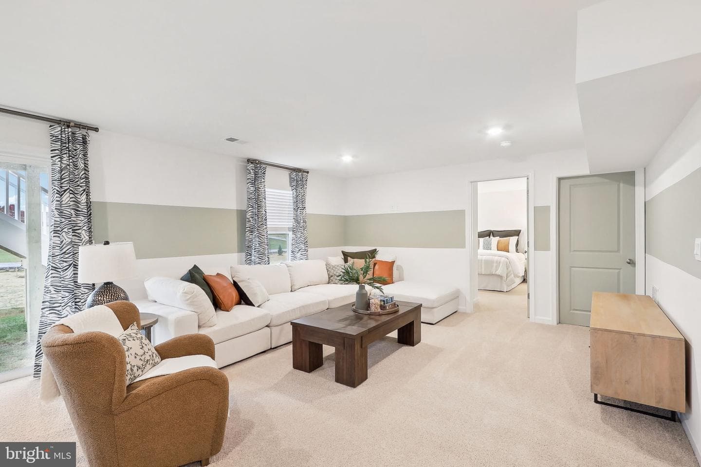 137 Woodford Drive photo 29