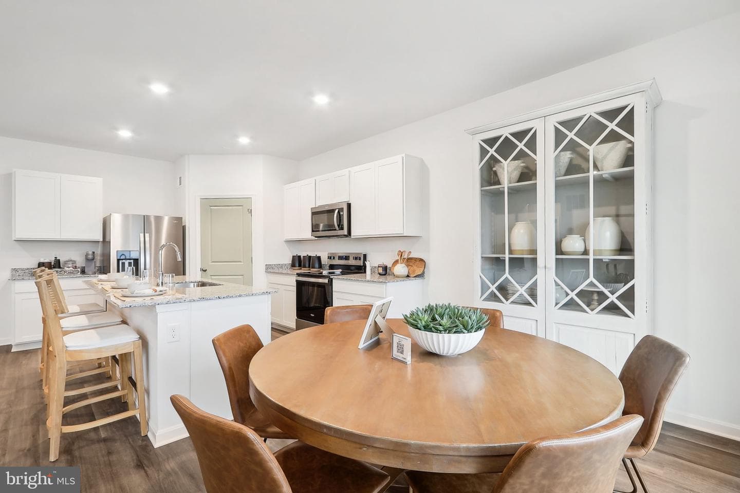 137 Woodford Drive photo 6