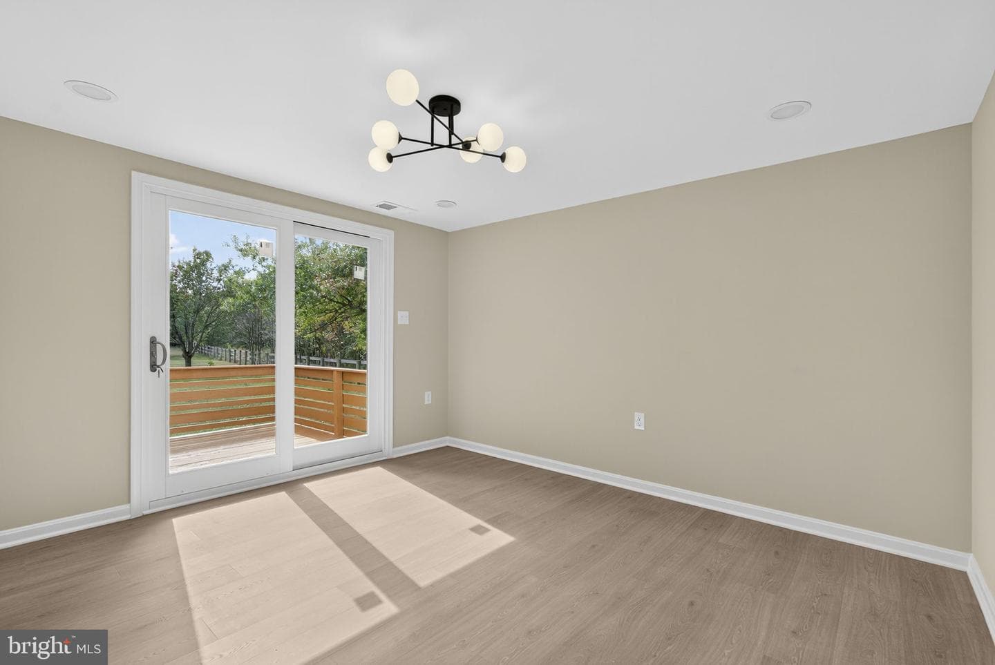 109 Columbia Circle photo 17