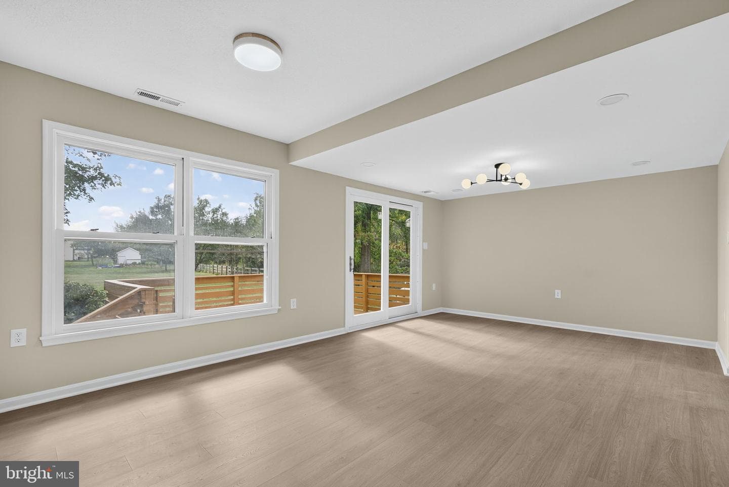 109 Columbia Circle photo 18