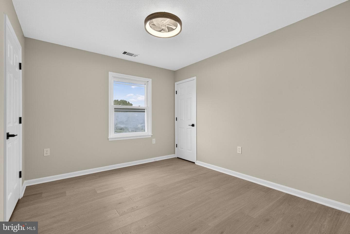 109 Columbia Circle photo 29