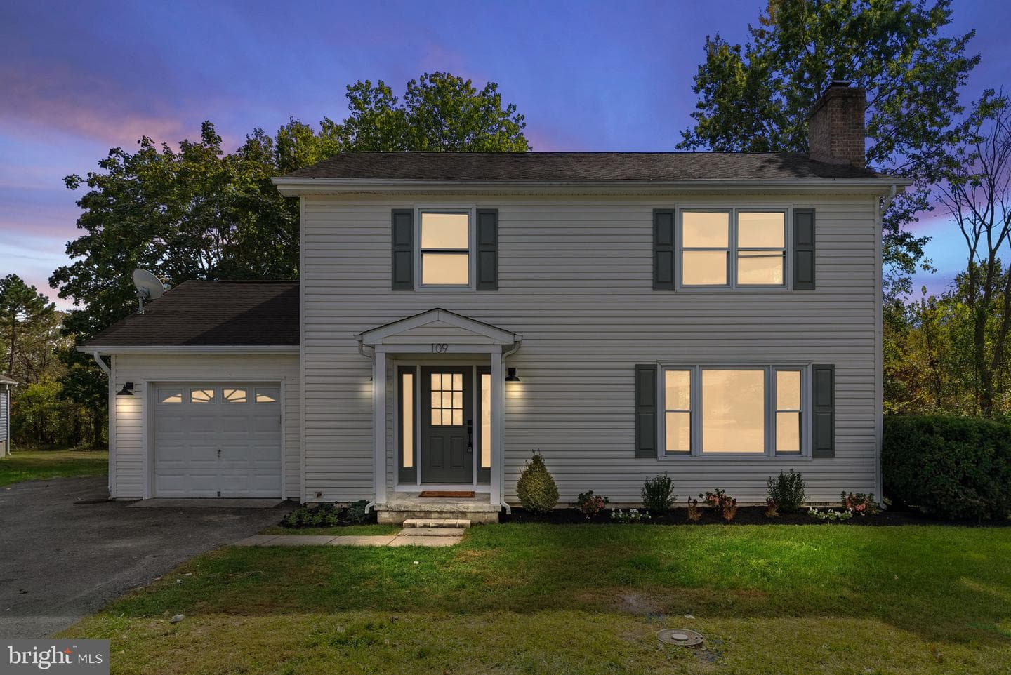 109 Columbia Circle photo 3