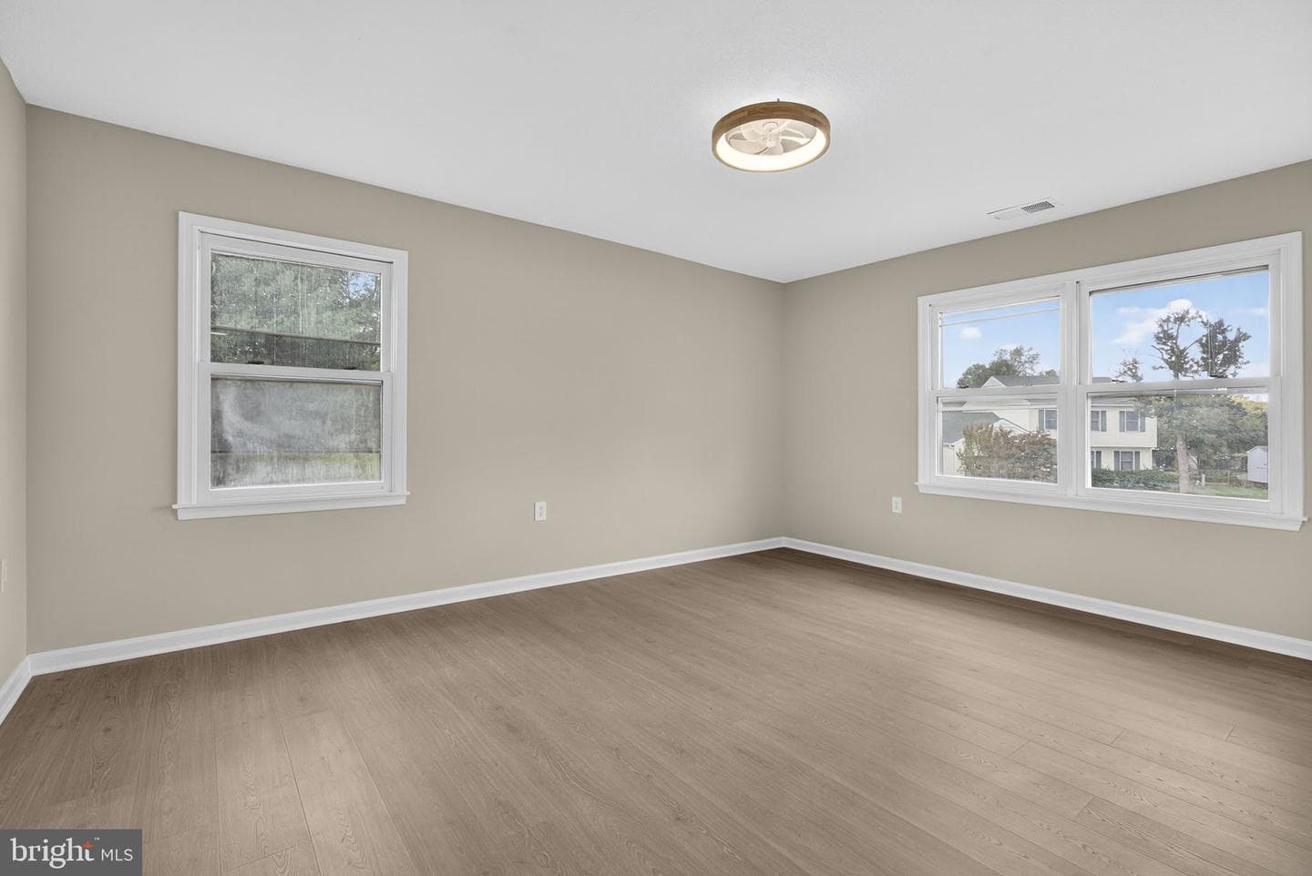 109 Columbia Circle photo 34