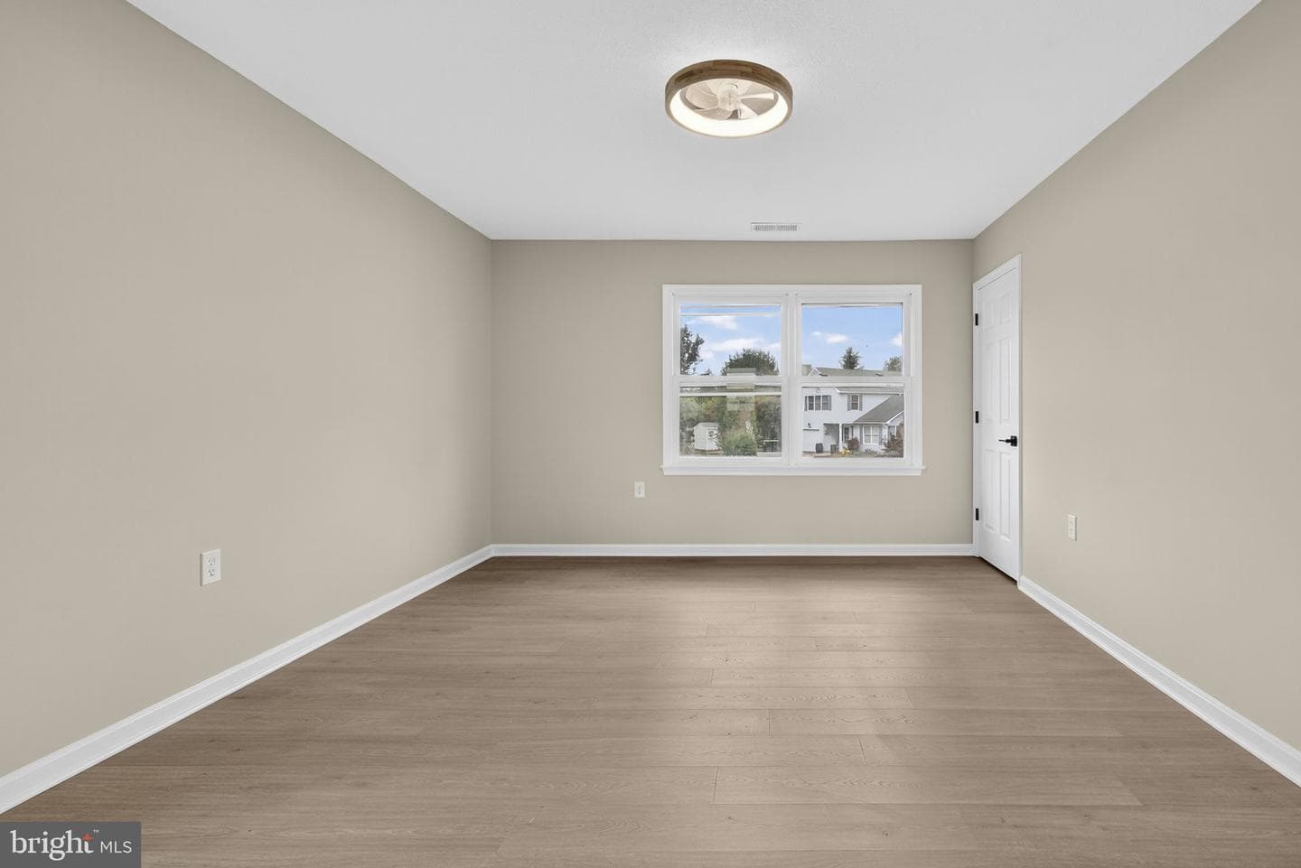 109 Columbia Circle photo 35
