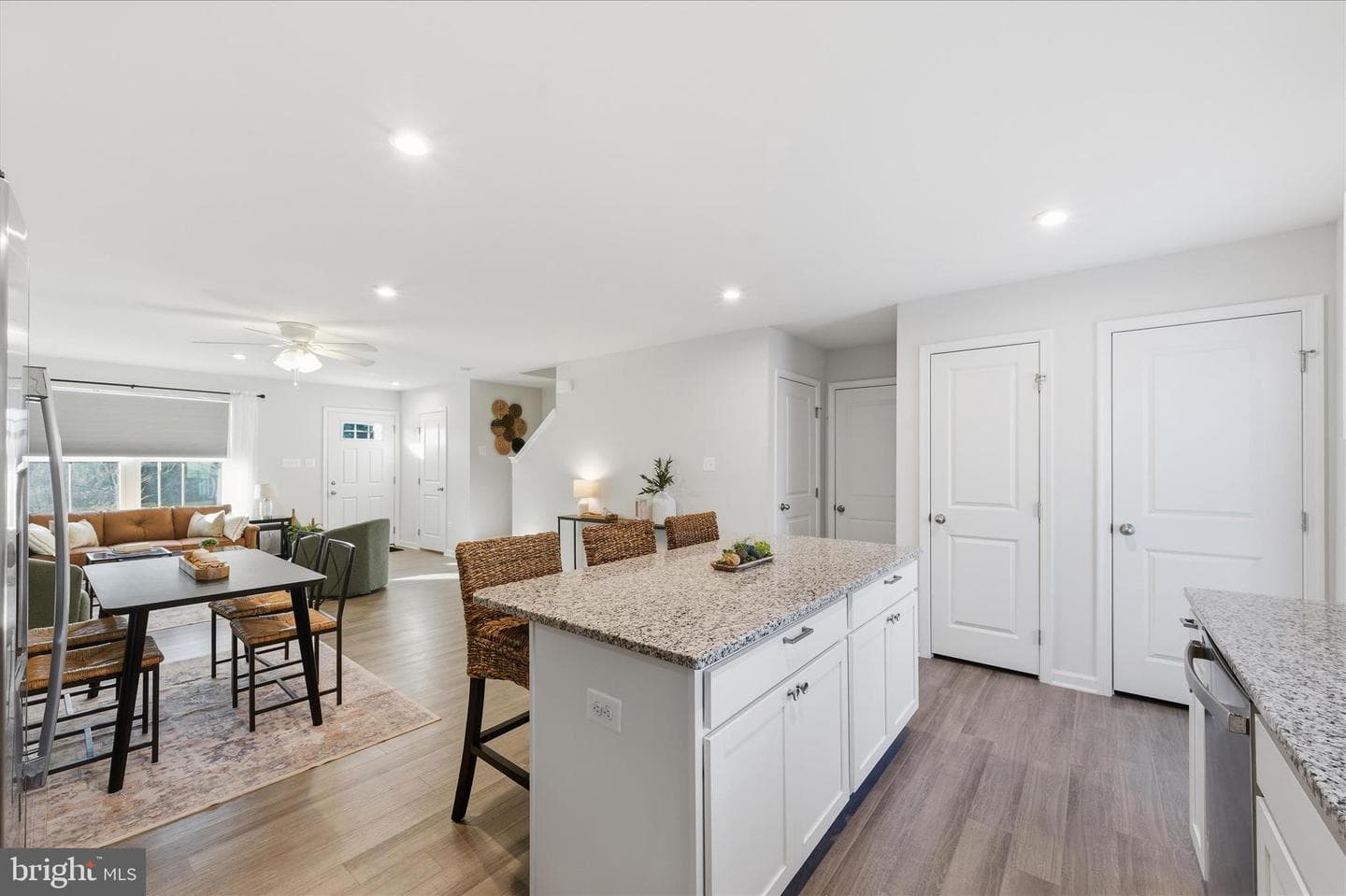 152 Emmet St photo 16
