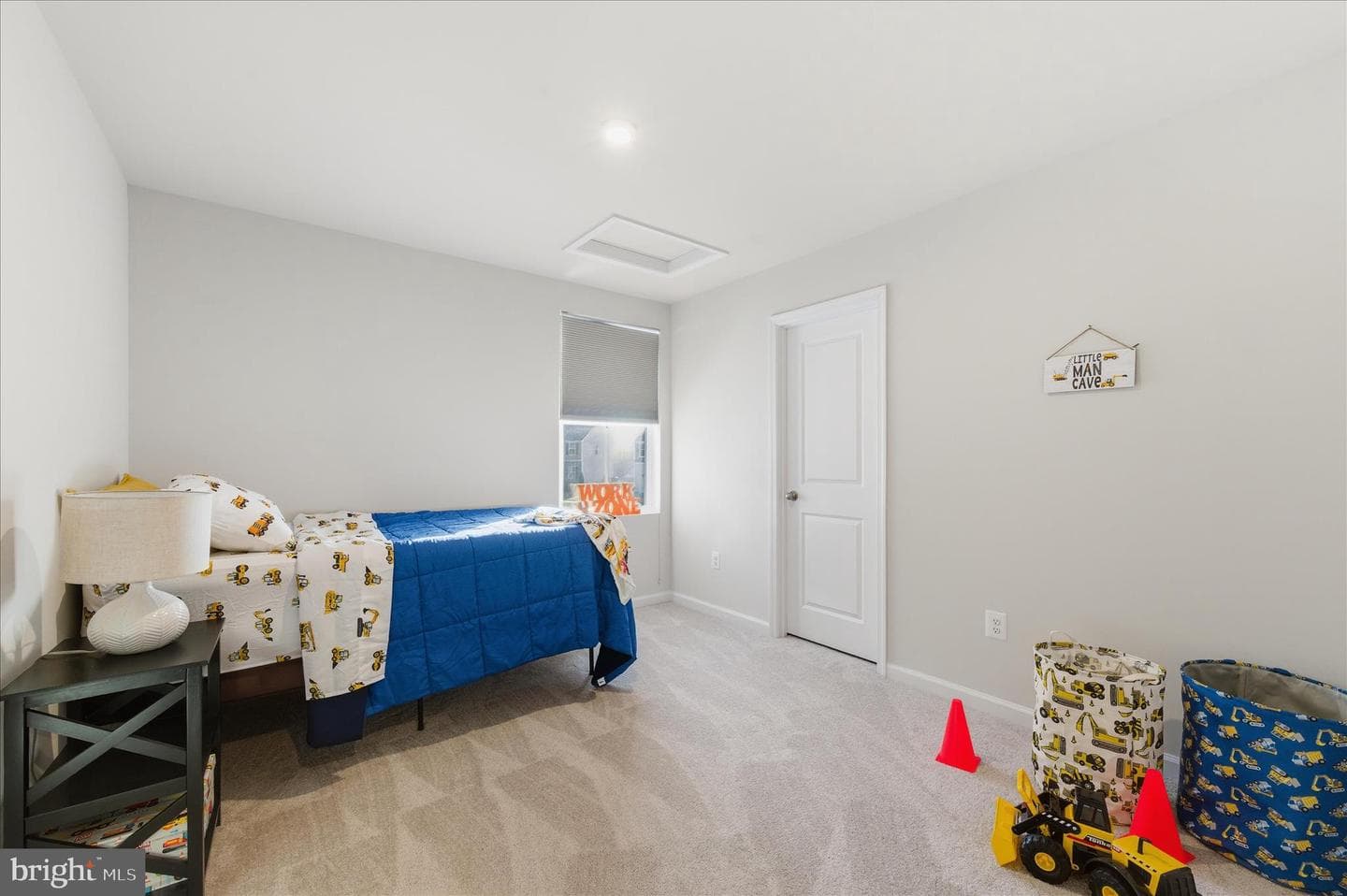 152 Emmet St photo 27