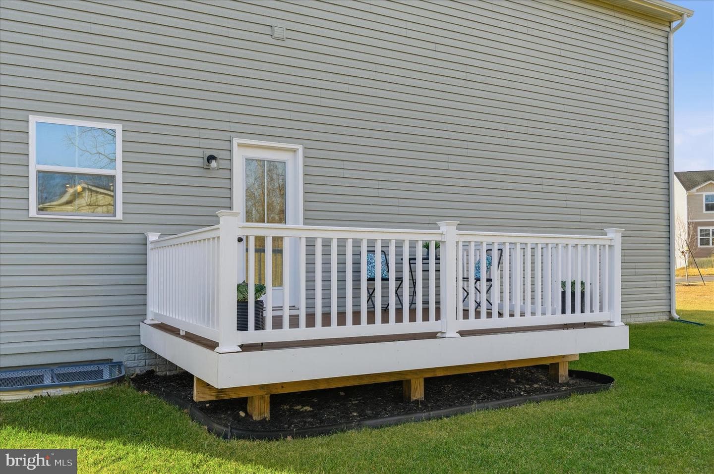 152 Emmet St photo 36
