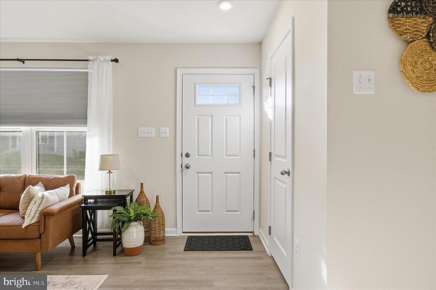 152 Emmet St photo 6