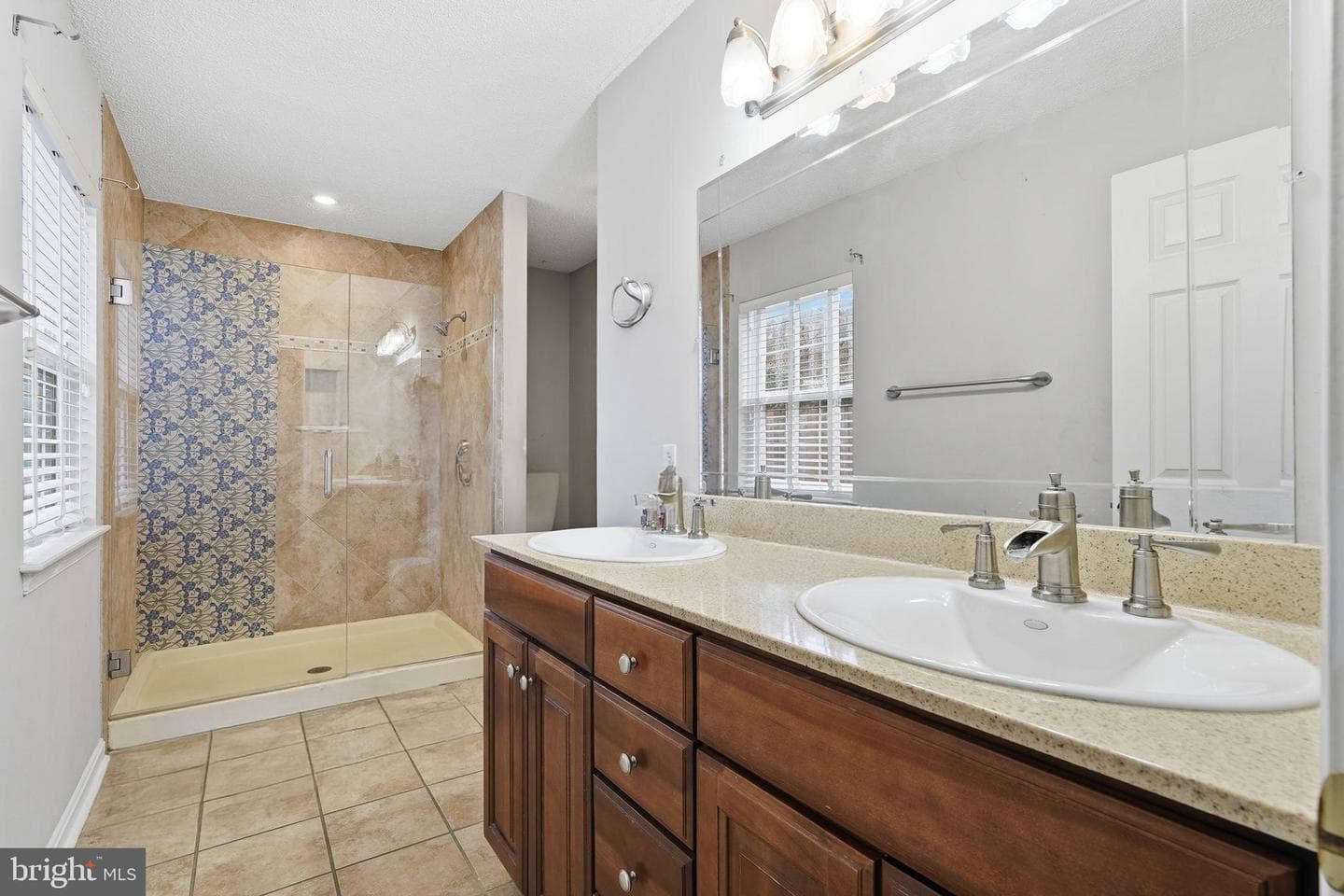 110 Rugby Place photo 25