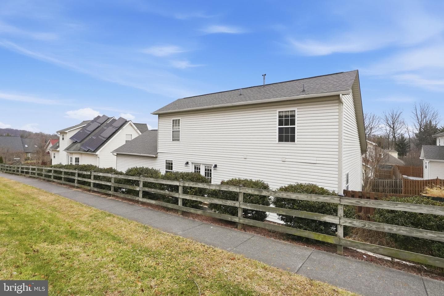 110 Rugby Place photo 36