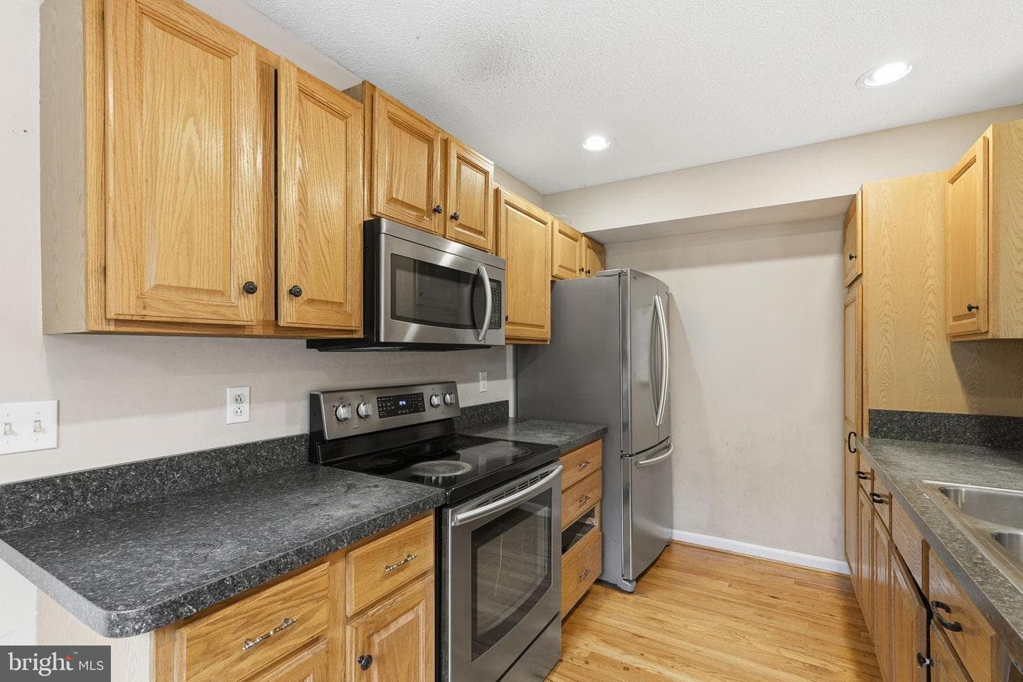 110 Rugby Place photo 8