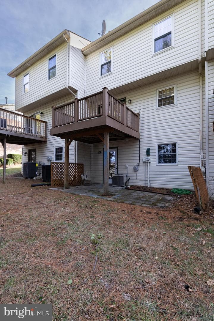 218 Tudor Drive photo 44