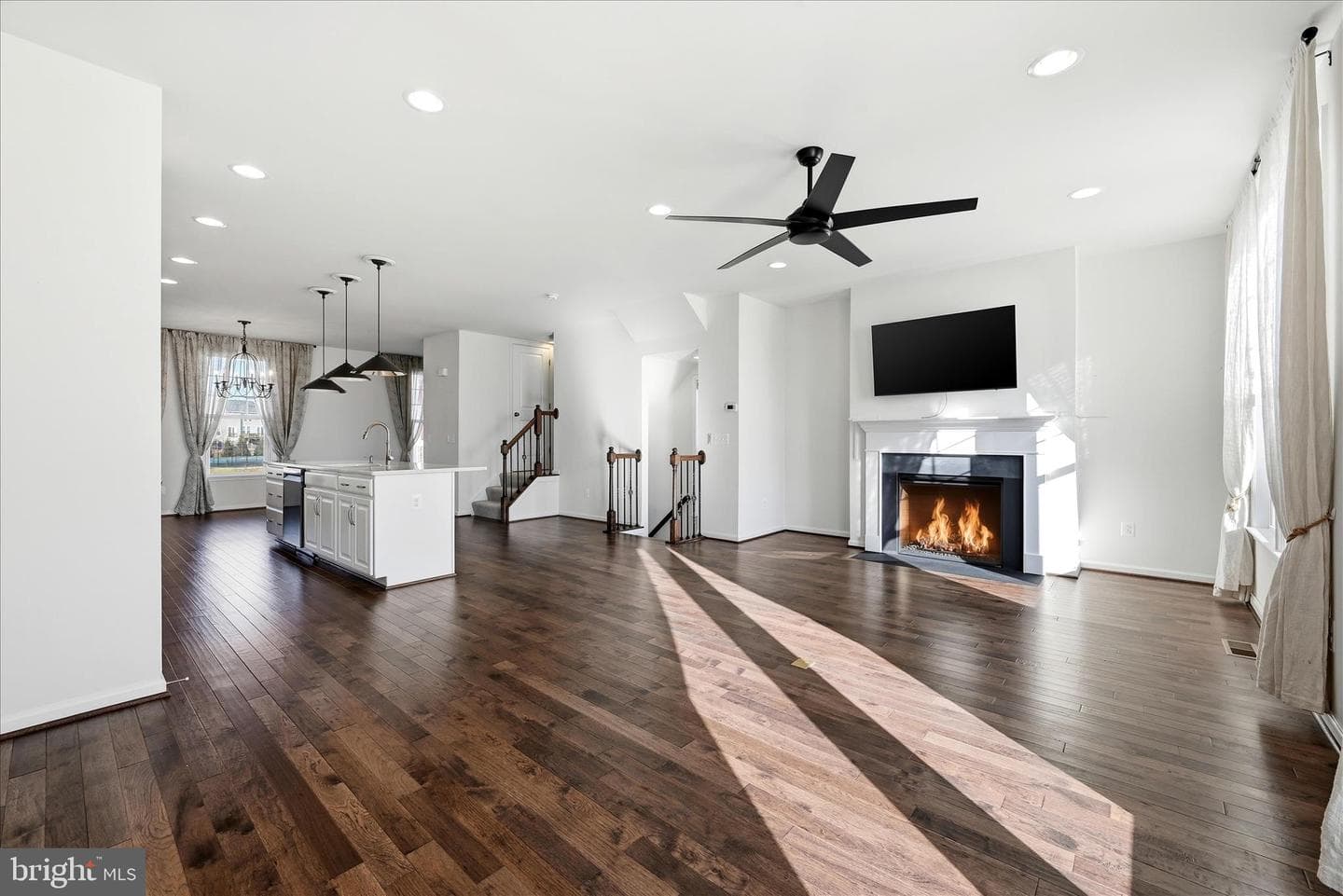 156 Solara Drive photo 18