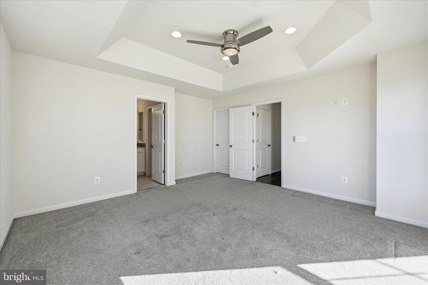 156 Solara Drive photo 32