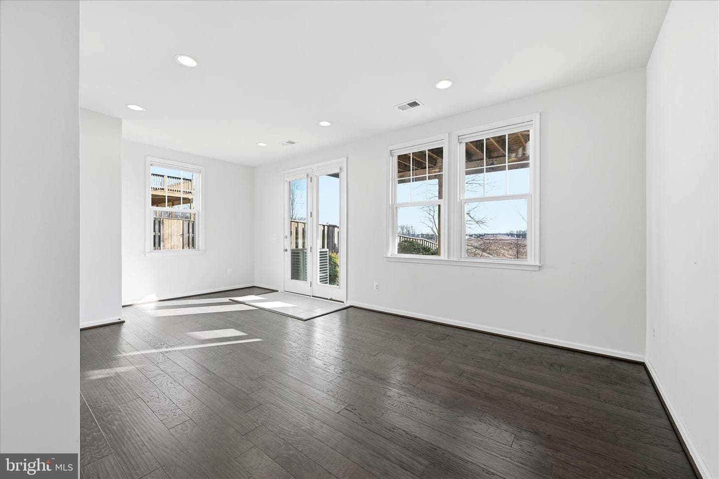 156 Solara Drive photo 7
