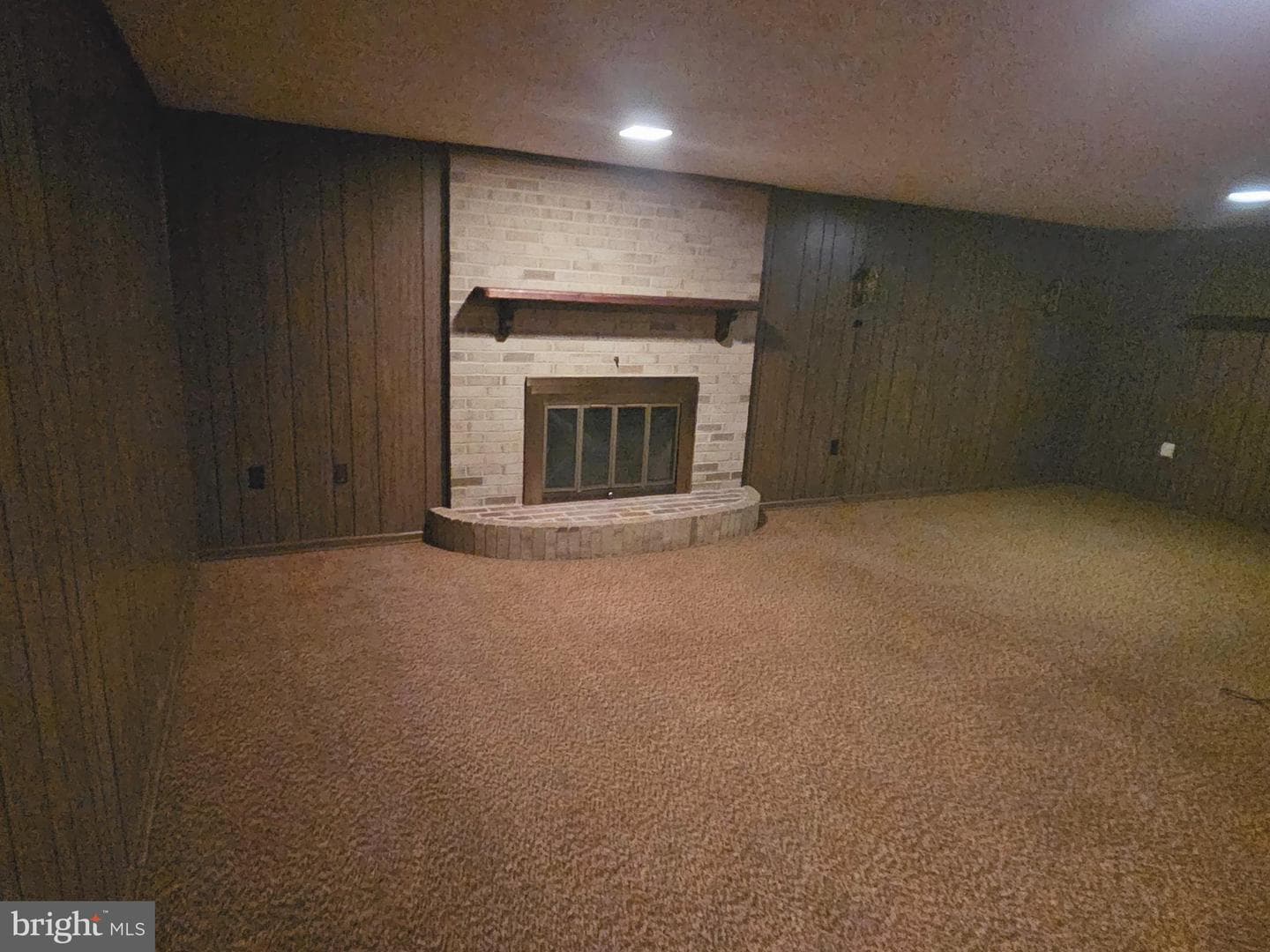 5078 Laura Drive photo 10
